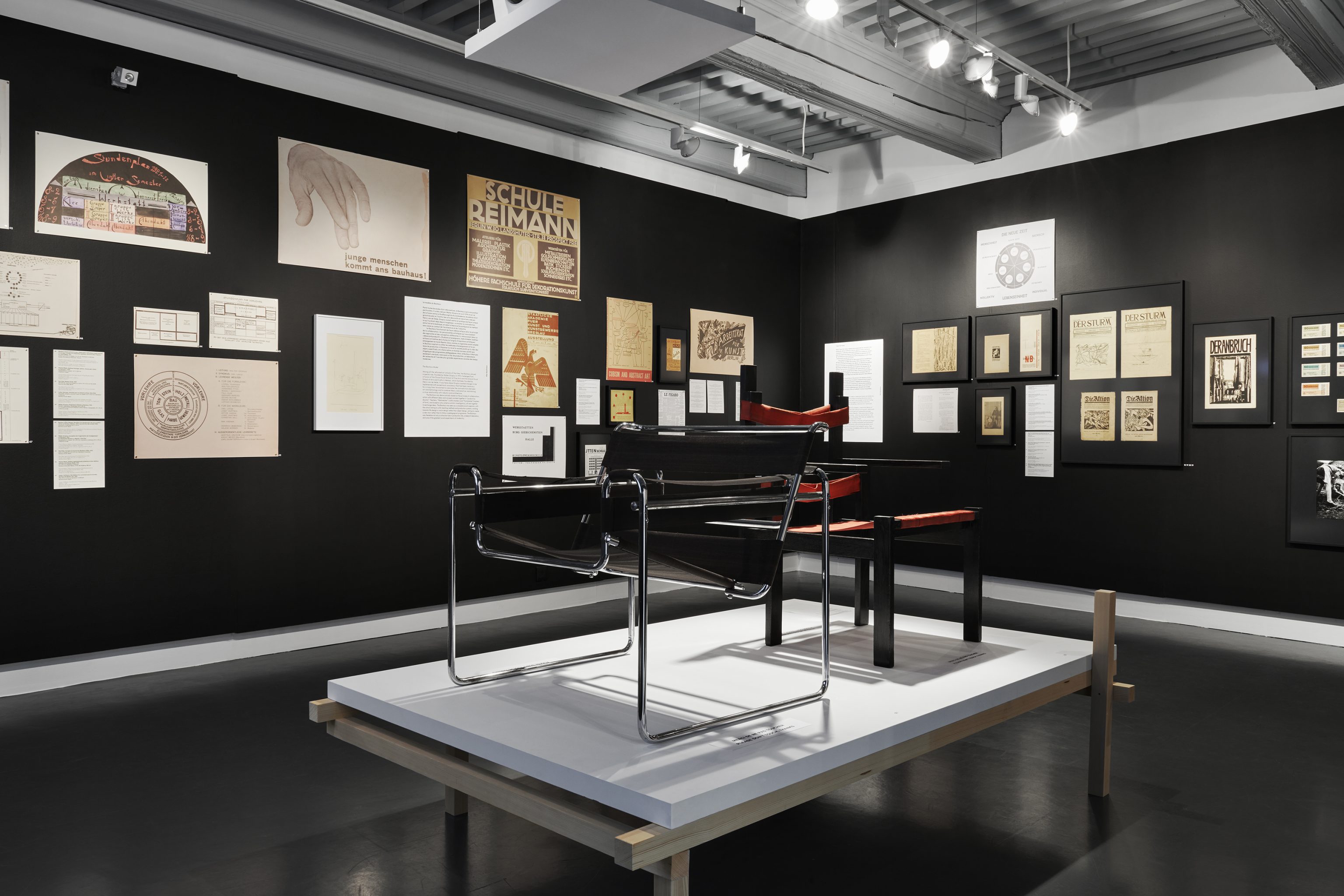 The Bauhaus #itsalldesign - mudac